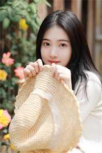 畅读佳作灵气复苏:我抱住了未来女帝的大腿